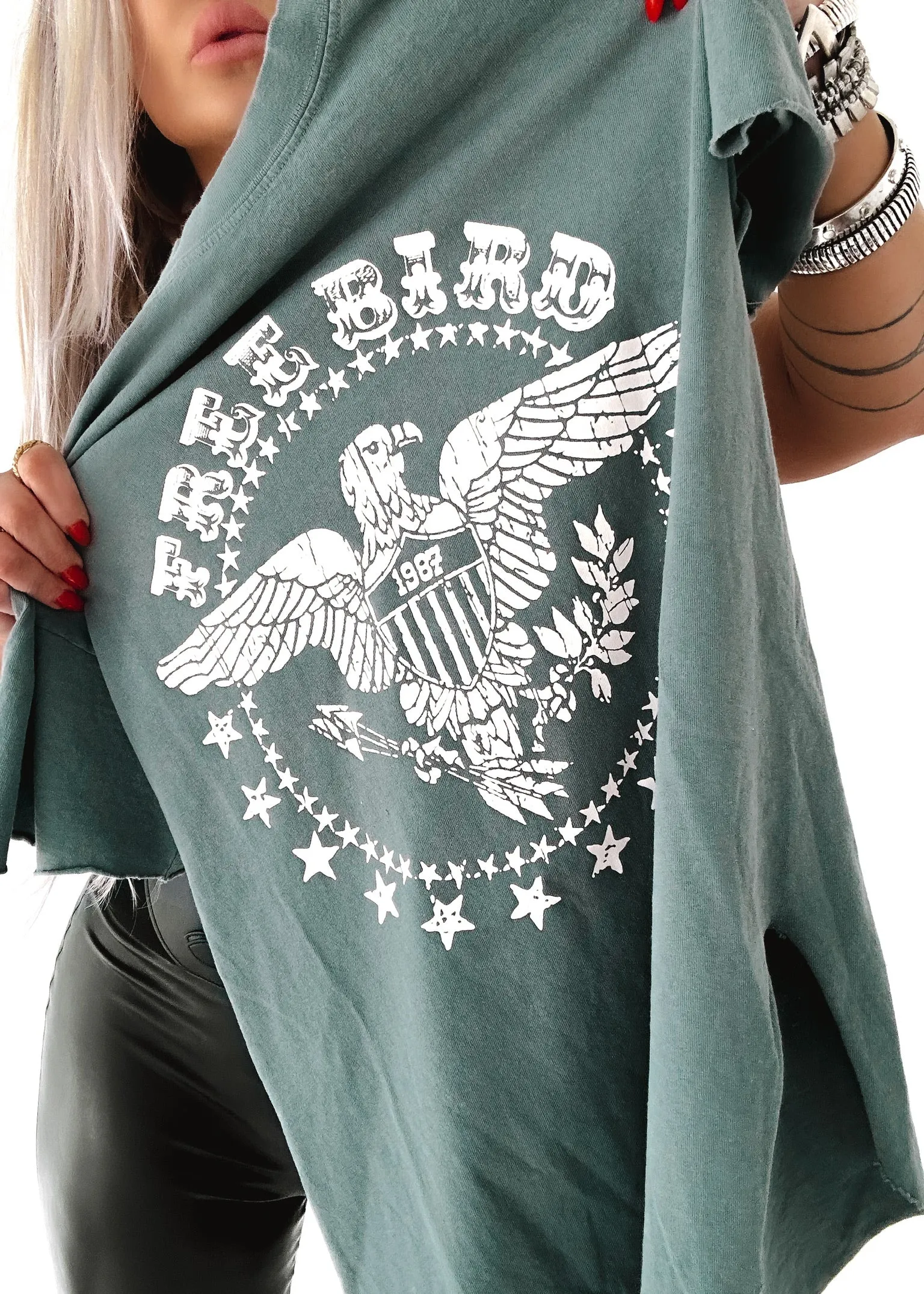 FREE BIRD SIDE SLIT TEE